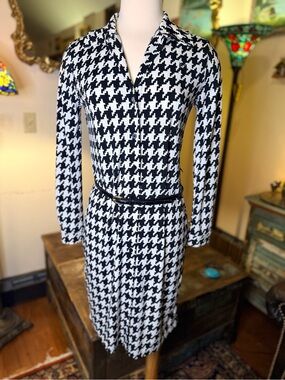 Fabulous Black & White Houndstooth Button-Front Dress- Drapey knit
